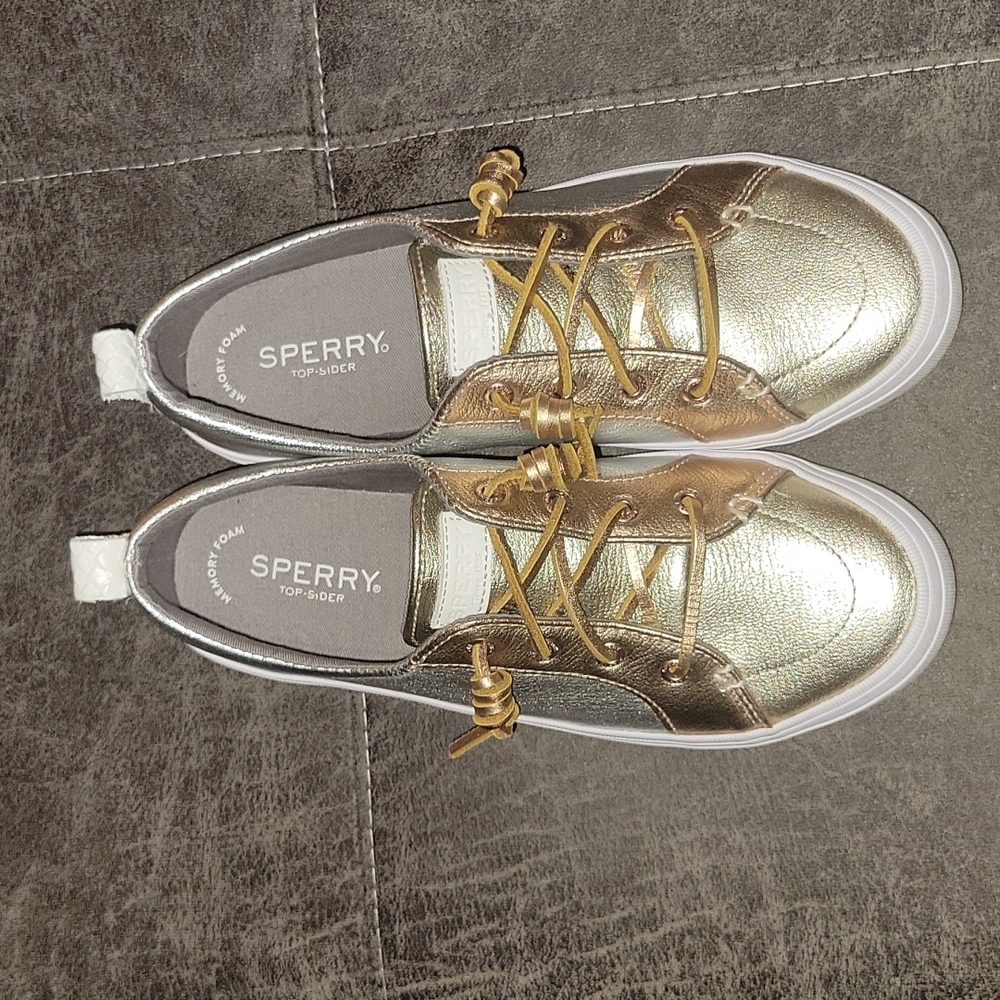 Women's Metallic leather Sperry Sneakers